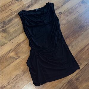 Marcellamoda Marcella NYC Elegant Black Sleeveless Tunic Top M